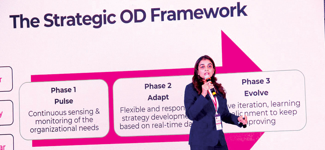 Gujarat-Leadership-Awards-2025-Chandni-Ravani-presentation