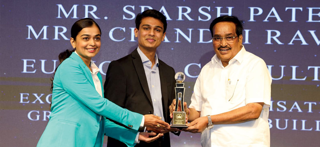 The-Leaders-of-Navbharat-2025-Chandni-Ravani-and-Sparsh-Patel